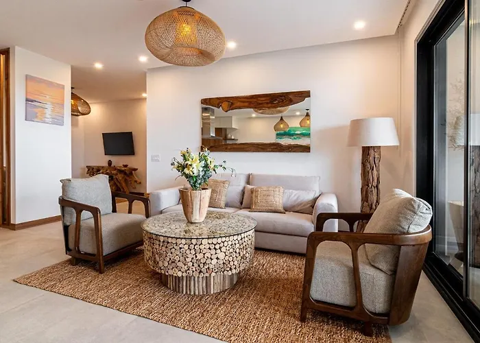 Luxury 5 Minutes From The